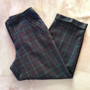 SOLD.......🎉HP🎉 Check Trousers w/ Ankle Crop
